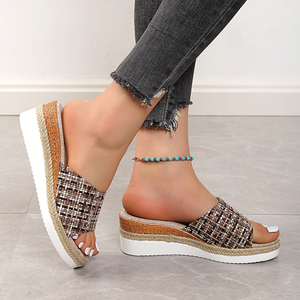 Sandalias de tacón inclinado para mujer, modelo 502, nuevas, de suela gruesa, tacón medio, para playa, con boca de pez, de una tira, frescas, para verano. - Product Image 4