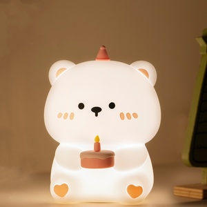 Nueva Lámpara Nocturna de Silicona con Forma de Oso de Cumpleaños, 1200mAh Recargable, para Dormir Bebés con Temporizador de 30 Minutos - Product Image 1