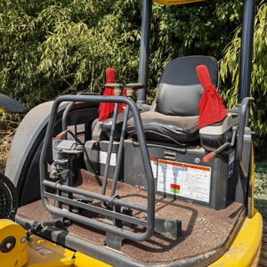 รถขุดขนาดเล็ก Komatsu PC35MR มือสองจากญี่ปุ่นแท้ น้ำหนัก 3.5 ตัน แบบหางสั้น พร้อมสายเบรกเกอร์ - Product Image 2