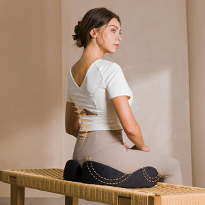 Coussin orthopédique extra large en mousse à mémoire de forme pour chaise de bureau, soulagement des douleurs sciatiques et du coccyx, coussin de siège auto pour un confort tout au long de la journée - Product Image 3