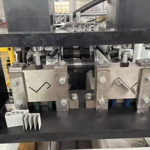 Mexique populaire 90 ° Y 180 ° Clip KR 18 Galvanizado <span class=keywords><strong>calibre</strong></span> 22 Z Type profilé en acier formant la machine - Product Image 2