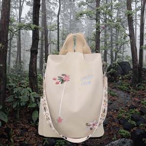 Mochilas de lujo de moda para mujer, diseño personalizado, estampado de sangria, mochila de cuero PU, bolso grande de viaje para ella. - Product Image 2