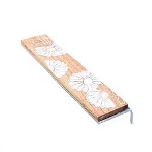 Organizador de Dulces TimberAura Majlis, Caja de Almacenamiento de Dulces Hecha a Mano en Madera y Acrílico MOP para Dulces de Ramadán, Decoración Árabe y Regalos - Product Image 6