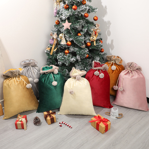 Sacchi Regalo di Natale in Poliestere Grandi e Resistenti con Polsini in Pelliccia e Pompon, Riutilizzabili per la Famiglia - Vendita all'Ingrosso - Product Image 5