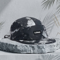 Casquette 5 Panneaux "Camper" Non Structurée Personnalisable avec Logo, Légère, en Nylon Imperméable, Trous Découpés au Laser, Style Snapback pour la Course