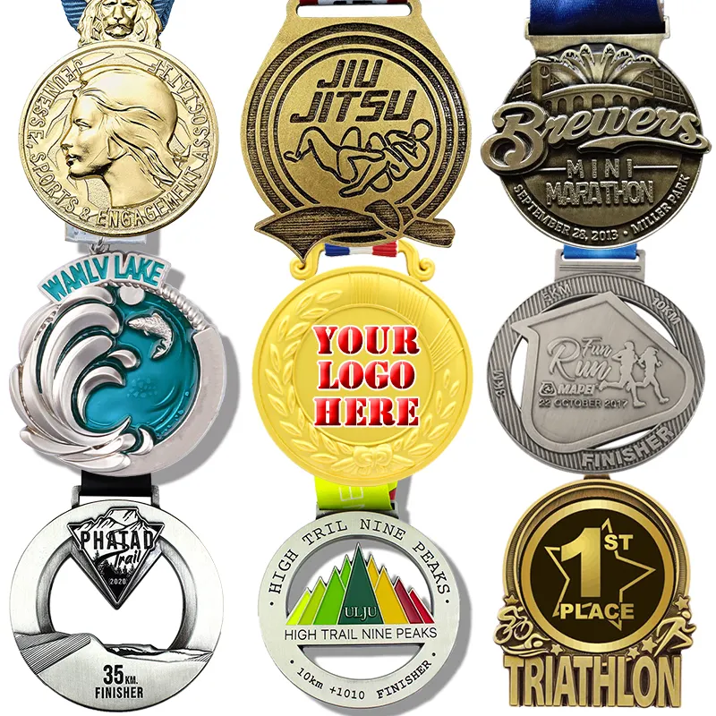 Logotipo personalizado de recuerdo Correr Karate Fútbol 3D Trofeo de oro en blanco Cordón Premio Cinta Deportes Metal Medalla personalizada