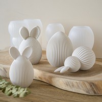 Oster-Ei Hasen-Ei-förmige Silikonform Aromatherapie-Kerze DIY Kreative Gestreifte Gesichtslose Form für Gips-Ornamente Kuchenwerkzeuge