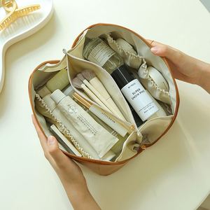 Travel <b>Toiletry</b> Bag Large Capacity Cosmetic Bag PU Leather Multifunctional <b>Storage</b> Makeup Bag - Product Image 2
