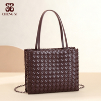 Sac tricoté 2026 au design de niche, sac à main tendance, sac bandoulière, sac porté croisé, sac artisanal polyvalent de luxe léger