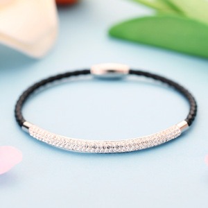Bracelet tissé en acier inoxydable à double rangée de strass avec fermeture magnétique, bijou cadeau - Product Image 3