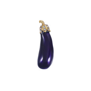 Broches de luxe pour femmes Weiman en forme d'aubergine violette, ornées de strass et de cristaux, plaquées or, personnalisables, par des designers - Product Image 1