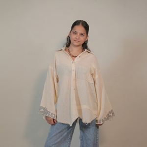 เสื้อเชิ้ตผ้าลินินผ้าฝ้ายลายทางสำหรับผู้หญิง ดีไซน์เก๋ ตกแต่งด้วยลายปัก แขนกว้าง สไตล์โบฮีเมียน ทรงหลวม ยาว ดีไซน์ไม่สมมาตร - Product Image 1
