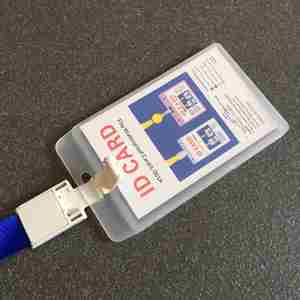 Porta Tarjetas de Identificación de Plástico Impermeables al por Mayor con Cordones - Fundas Verticales para Tarjetas de Identificación para Empleados, Estudiantes, Trabajo y Exposiciones - Product Image 2