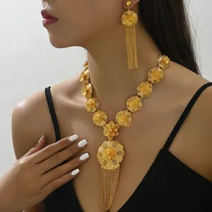 Stock en vrac bijoux 24k vente en gros Dubai collier plaqué or 24 carats boucles d'oreilles bague bracelet mariée mariage grand ensemble de bijoux