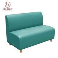 Ensemble de mobilier de restaurant commercial, table rectangulaire en bois avec chaises à cadre en bois, siège turquoise et canapé en cuir pour café