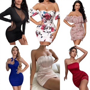 Ropa al por mayor para mujer 2024: Fardos de ropa usada de marca nueva, tops y vestidos surtidos, con etiquetas cortadas, para proveedores. - Product Image 1