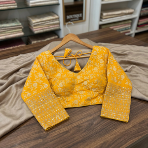 Blusa de Seda Dhola con Bordado Pesado de Diseño Indio, Exclusiva, de Manga Larga, Estilo Vintage, con Lentejuelas y Trabajo Zari, para Fiestas de Novia - Product Image 2