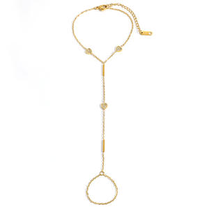 Cadena corporal chapada en oro con forma de corazón e incrustaciones de diamantes, joyería minimalista para uso diario. - Product Image 5