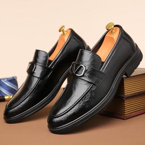 Mocassins en cuir pour hommes à bout rond, respirants, décontractés, avec boucle décorative, parfaits pour l'été - Product Image 3