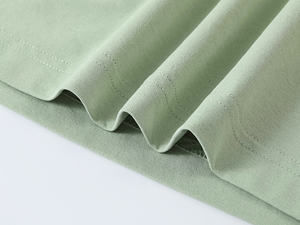 เสื้อโปโลผู้ชายแบบกำหนดเอง 100% โพลีเอสเตอร์ สำหรับกิจกรรมกลางแจ้ง แห้งเร็ว ระบายอากาศดี เสื้อยืดเรียบง่าย แขนสั้น สะท้อนแสง - Product Image 6