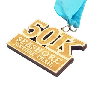 Medallas de Madera Ecológicas de Bajo Precio para Artesanía, Medallas Redondas Personalizadas con Láser, Artesanía Deportiva, Arte Folclórico Canadiense, Logotipo Personalizado - Product Image 1