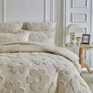 Nuova Coperta in Jacquard di Poliestere di Lusso, Ecologica, con Cuciture, 200TC, Design Moderno per Hotel e Ospedali - Product Image 1