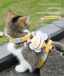 Laisse de traction réglable pour chat Little Bee, sangle en polyester anti-casse, tendance et populaire sur internet, pour la promenade des chats - Product Image 4