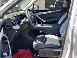 Geely Boyue <span class=keywords><strong>L</strong></span> Starray 2024 1.5TD DCT Flagship, Vehículo Usado con Poco Kilometraje, Volante a la Izquierda, SUV Compacto de Gasolina de 5 Plazas, Geely Atlas - Product Image 5