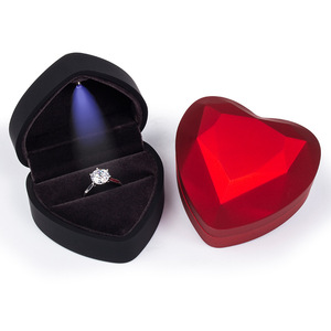 Heart Shaped Wedding <b>Jewelry</b> Box Fashionable <b>Jewelry</b> <b>Storage</b> Box Plastic Box - Product Image 2