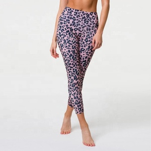 Leggings Deportivos de Cintura Alta para Mujer, Anticelulíticos, Transpirables, con Estampado de Leopardo, Efecto Levanta Glúteos, Sin Costuras, para Gimnasio y Yoga - Product Image 1