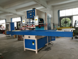 <span class=keywords><strong>Hf</strong></span> Pvc Tapijt Lasmachine/Hoge Frequentie Emboss Voor Carmat/Spoel Matten - Product Image 6