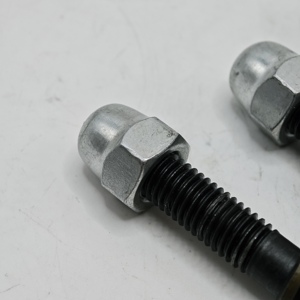 Perno de la Tapa de Cilindros del Motor Xinchai 490, Reemplazo de Tamaño Estándar, 3 Meses de Garantía, Diseño de Alta Presión, Diseñado para Turbocompresores - Product Image 5