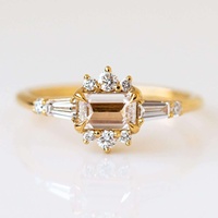 Anillo de Compromiso Vintage con Morganita Corte Esmeralda, Plata 925, Chapado en Oro de 18K, Engaste de Puntas Romántico para Mujer