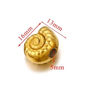 Cuentas Grandes con Diseño de Sol y Luna |   Dijes espaciadores de acero inoxidable chapados en oro PVD de 18K para la fabricación de pulseras y collares DIY - Product Image 4