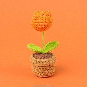 Maceta de Tulipanes Tejida a Crochet, Hecha a Mano, Pequeña, para Decoración del Hogar, para Navidad, San Valentín, Día de la Madre, Año Nuevo Chino - Product Image 2