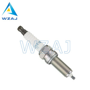 Bujía Aojun 18846-11070 Tamaño de Rosca 14 para Vehículos Hyundai Kia - Product Image 1