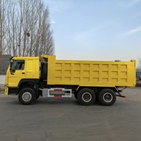 Дешевый подержанный самосвал SINOTRUK HOWO с правым рулем, 371 л.с., мощный тягач, строительный самосвал-дампер