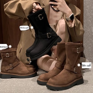 Nouvelles Bottes Courtes Montantes Rétro pour Motardes, Style Automne/Hiver, à Semelle Épaisse et Bout Rond, avec Ceinture – Vente en Gros pour Femmes - Product Image 2