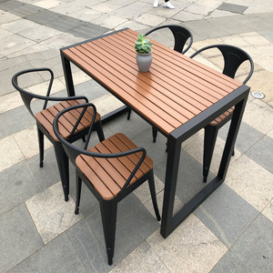 Tables et chaises en bois plastique extérieur de cour Boutique de thé au lait café Table d'extérieur Jardin extérieur Tables et chaises de parc - Product Image 4
