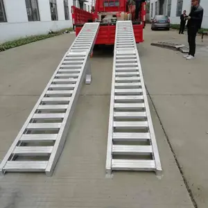 自动加载长度为 4.2米的斜坡
