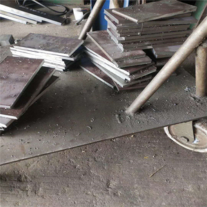 แผ่นสแตนเลสรีดร้อน304L 316L ทนทานต่อการกัดกร่อนมาตรฐาน ASTM เชื่อมดัดโค้ง430ระดับพรีเมี่ยม - Product Image 5