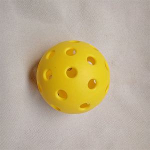 Contenedor de Almacenamiento Transparente e Impermeable para Pelotas de Pickleball, Empaque Práctico de Plástico Resistente con 4 Pelotas Moldeadas por Inyección - Product Image 3