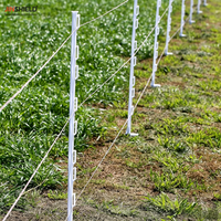Poteau de clôture électrique en plastique PP résistant aux UV, robuste, avec pointe de fixation au sol en acier pour pâturage