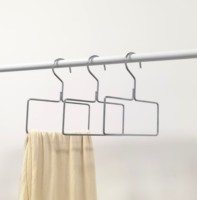 Vente en gros Nouveau design de cintres carrés en métal, or, argent et or rose pour écharpe, serviette, hijab, soutien-gorge, finition brillante pour la garde-robe de la maison