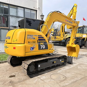 Excavatrice sur chenilles compacte Komatsu PC70-8 d'occasion, 7 tonnes, d'origine japonaise, en bon état - Product Image 4