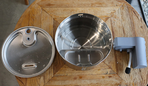 Fontana Automatica per Gatti e Cani in Acciaio Inossidabile da 5L con Finestra Livello Acqua, Spegnimento Automatico e Tappetino Antiscivolo - Product Image 4