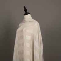 Tissu de foulard en mousseline jacquard B9 de luxe respirant 100 % polyester avec fil argenté pour personnalisation OEM