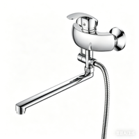 Robinet de bain mural monocommande en chrome poli de style moderne avec long bec pour appartement