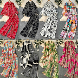 Factory Wholesale Ladies Casual Suit Bandage Top and High Waist Printed Pants Suit Jogging <strong>Wear</strong> Wholesale - Product Image 1