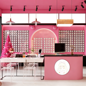 Armoire de présentation en verre luxueux avec cadre doré, éclairage LED, forme d'arc, dimensions personnalisables et résistante - Product Image 3